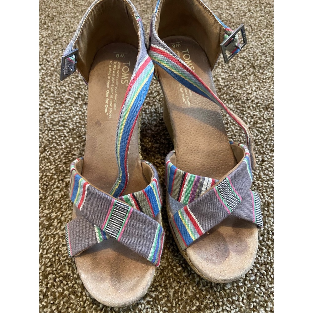TOMS wedges